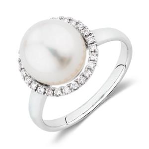 Ring with a Cultured Freshwater Pearl & Diamonds in 10ct White Gold
