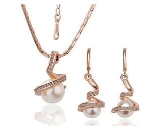 Swarovski Crystal Elements - Pearl and Crystal - Necklace and Earrings Set Rose Gold Plate - Valentine's Gift Idea