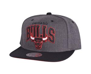 Mitchell & Ness Snapback Cap - DARK ARCH Chicago Bulls - Charcoal