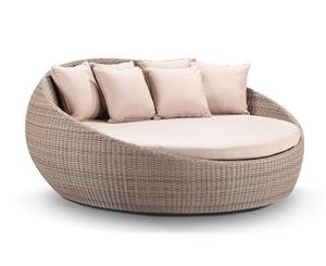 Large Newport Round Outdoor Wicker Daybed Without Canopy - Outdoor Daybeds - Brushed Wheat Sand cushion