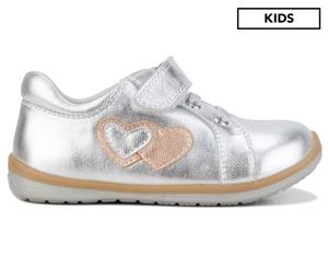Clarks Girls' Molly Medium Standard Shoe - Silver