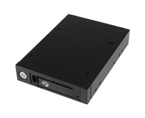 StarTech Connect and hot swap a 2.5in SSD/HDD - 5-15mm SAS/SATA drive