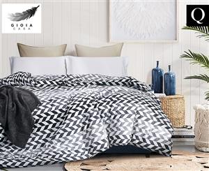 Gioia Casa Aaron Printed All Seasons Cloud-Like Queen Bed Quilt - Black/White