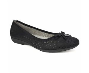 Cliffs by White Mountain Womens Carrie Leather Almond Toe Loafers