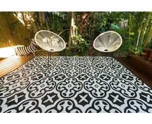 Lisboa 200x270cm Outdoor/Indoor Plastic Rug/Mat White/Black Reversible Waterproof
