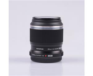 Olympus M.Zuiko Digital ED 30mm F3.5 Macro Lens