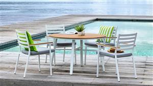 Concorde 5-Piece Round Outdoor Dining Setting